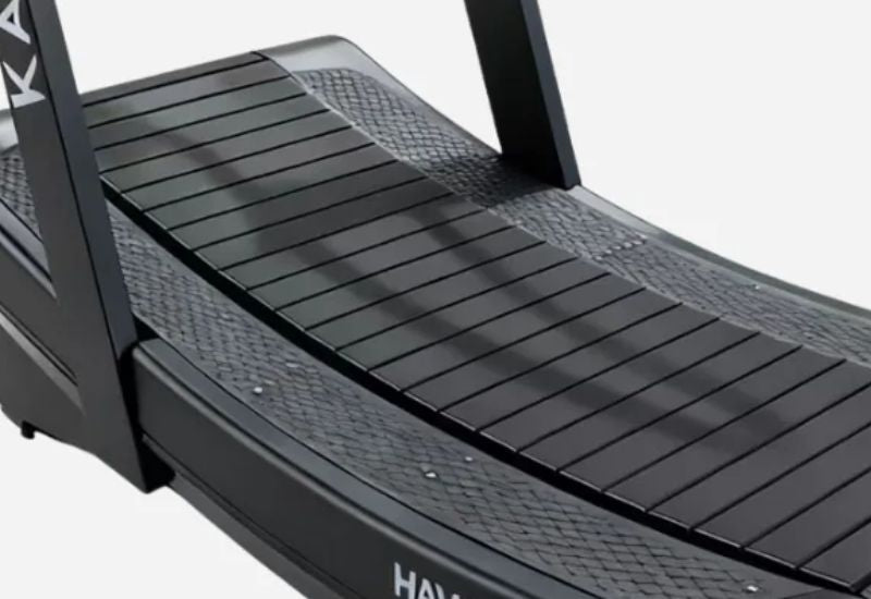 SELF-POWERED CURVED DESIGN FOR NATURAL, RESPONSIVE RUNNING