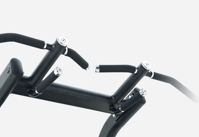 THREE-POSITION GRIP SYSTEM FOR COMPLETE BACK DEVELOPMENT